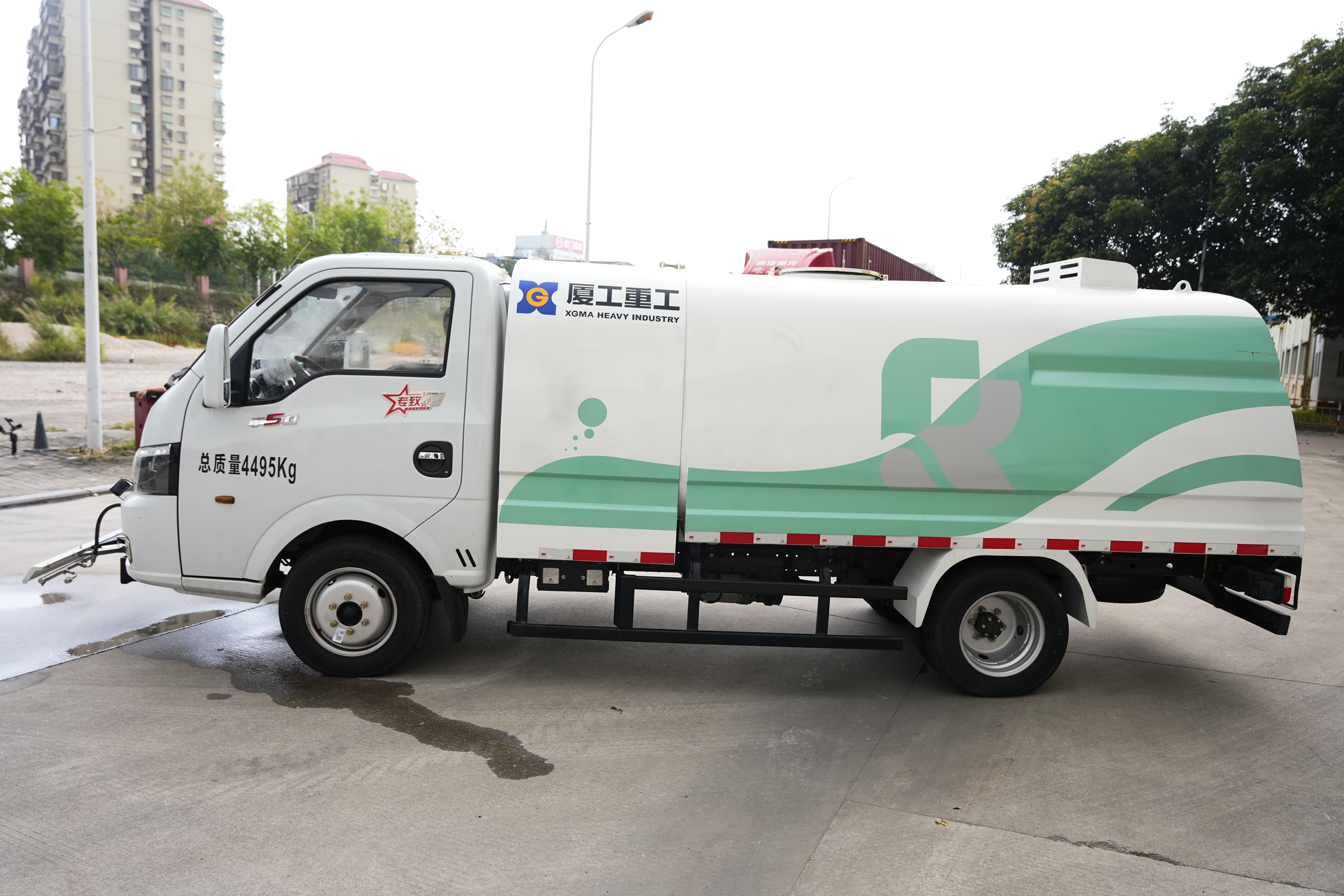9纯电动路面养护车.JPG